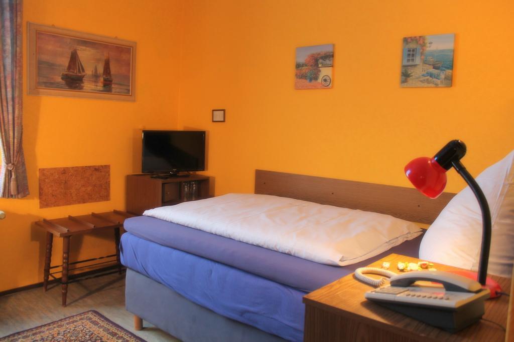 Hotel Adler Düsseldorf Extérieur photo