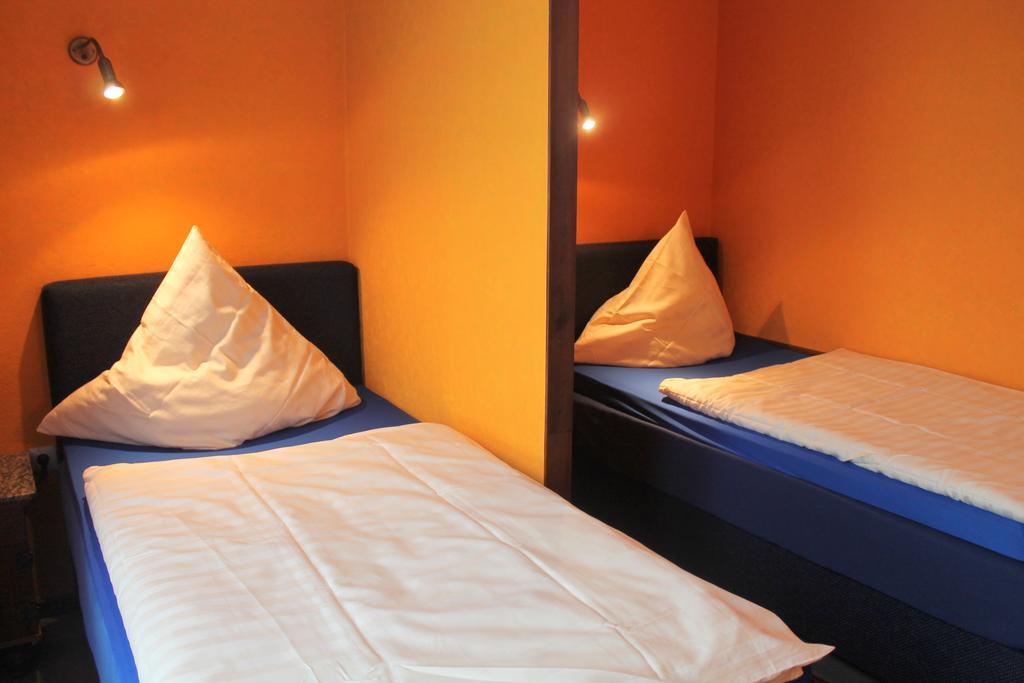 Hotel Adler Düsseldorf Extérieur photo